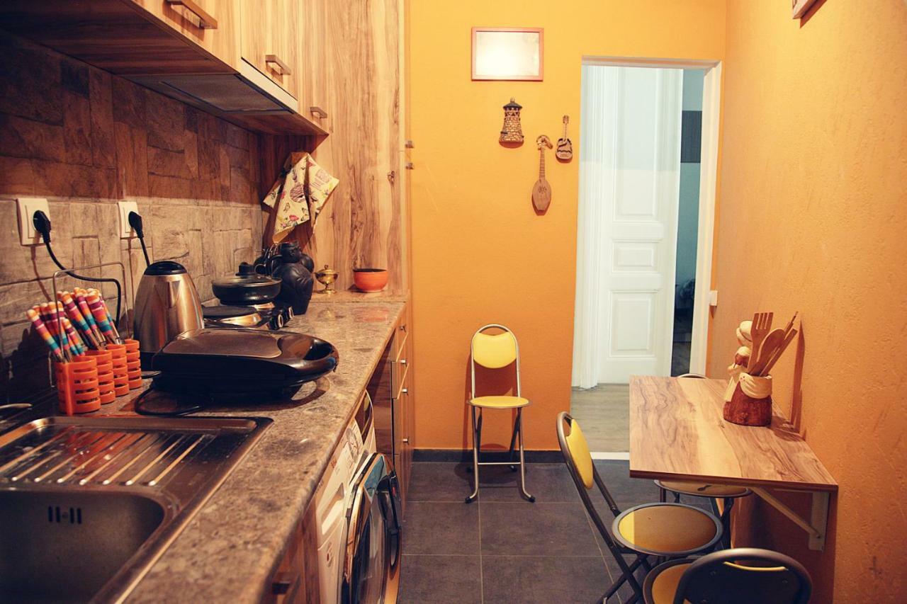 Apartament Old Yard Apartment Tbilisi Bagian luar foto