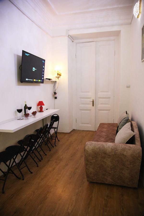 Apartament Old Yard Apartment Tbilisi Bagian luar foto