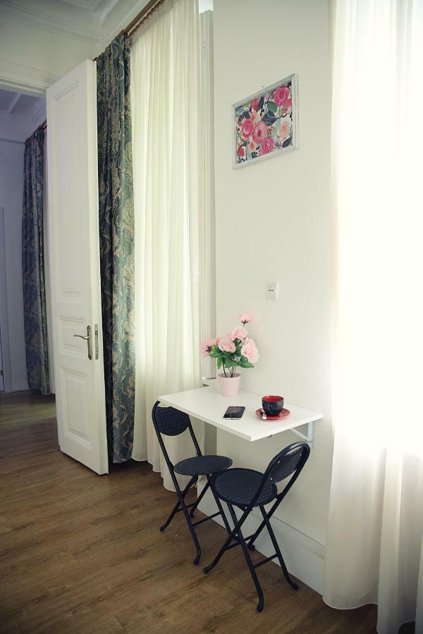 Apartament Old Yard Apartment Tbilisi Bagian luar foto