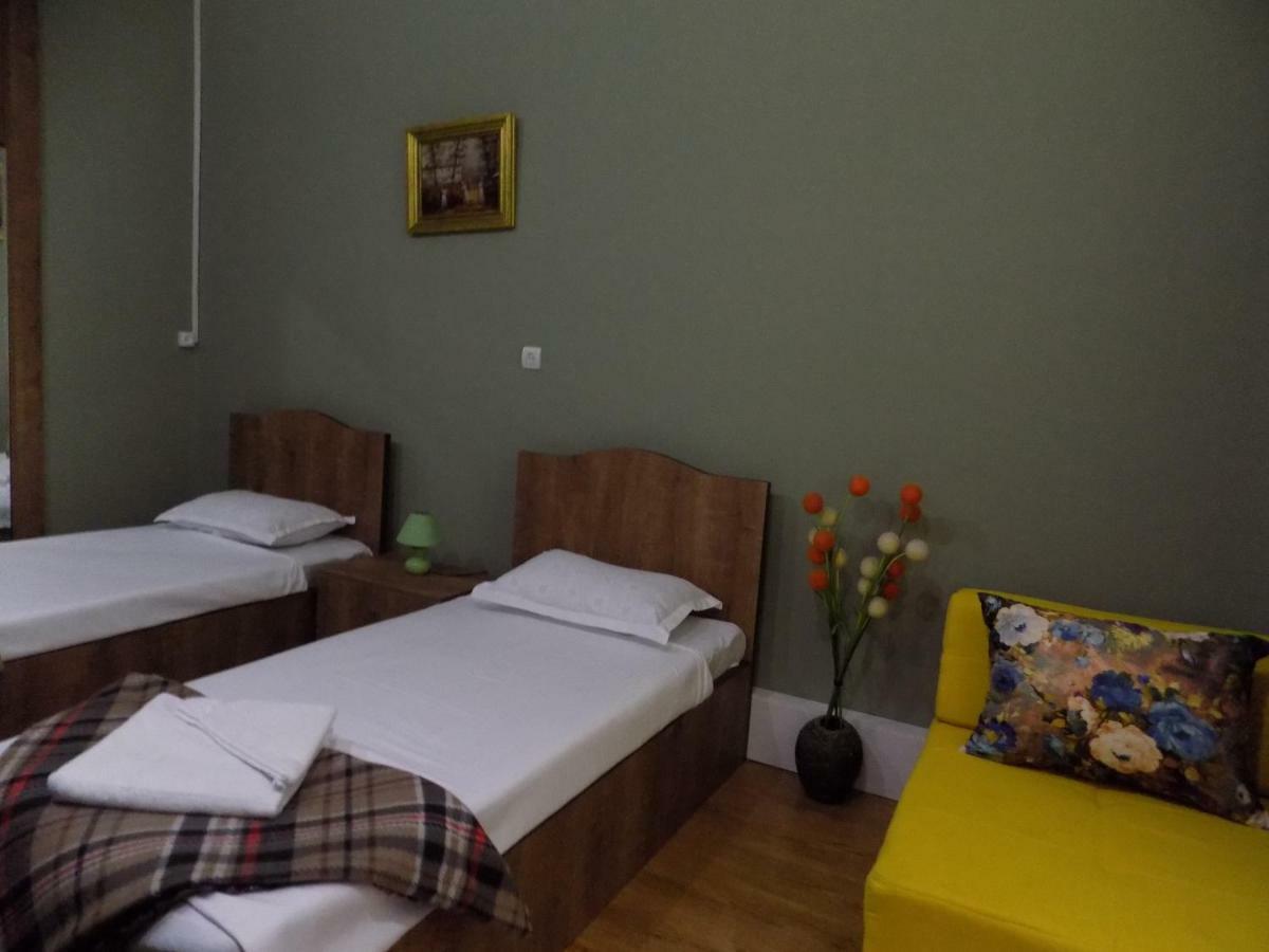 Apartament Old Yard Apartment Tbilisi Bagian luar foto