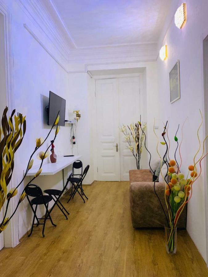 Apartament Old Yard Apartment Tbilisi Bagian luar foto